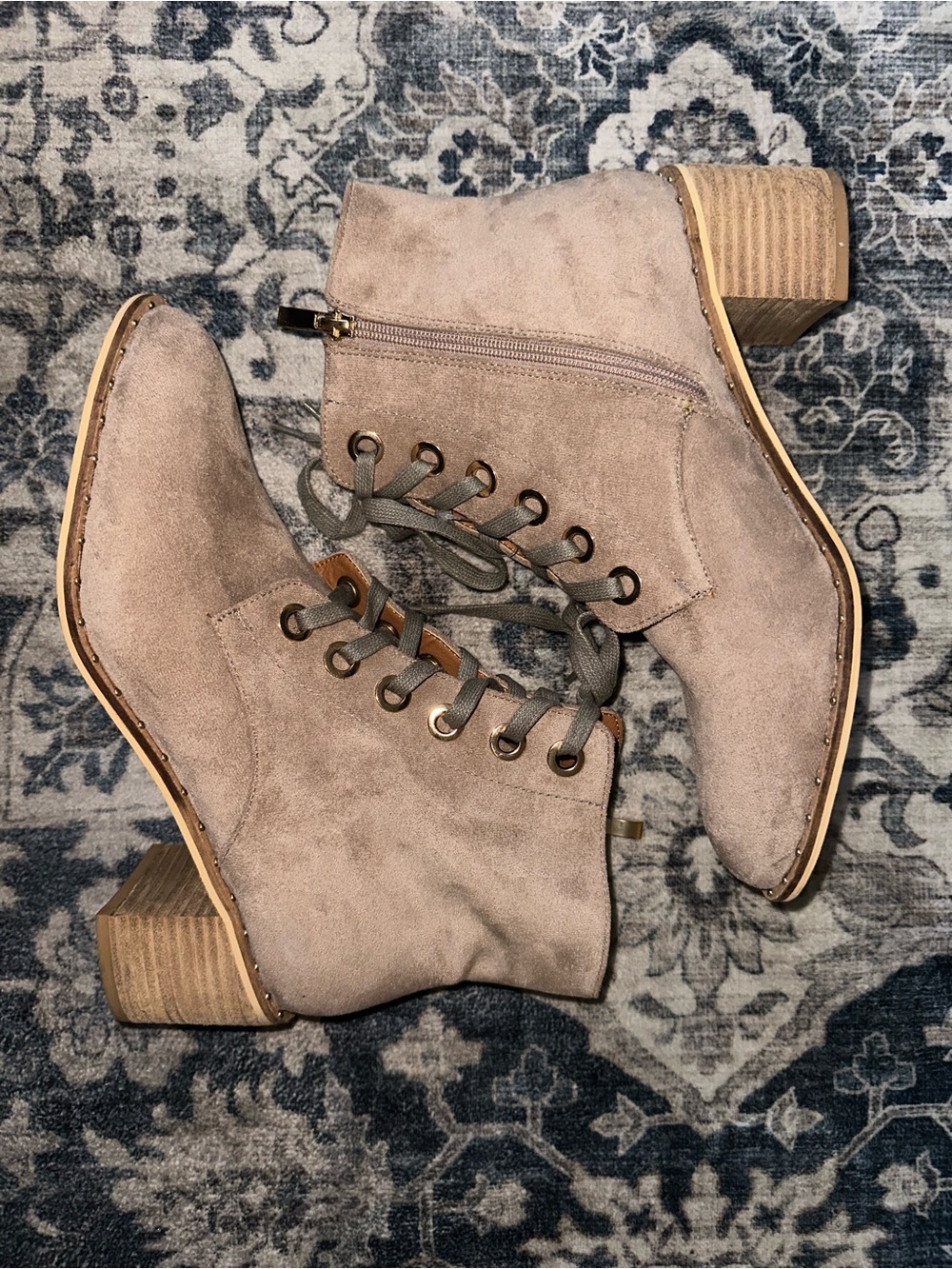 New Women’s Taupe Suede Lace-Up Ankle Boots 11